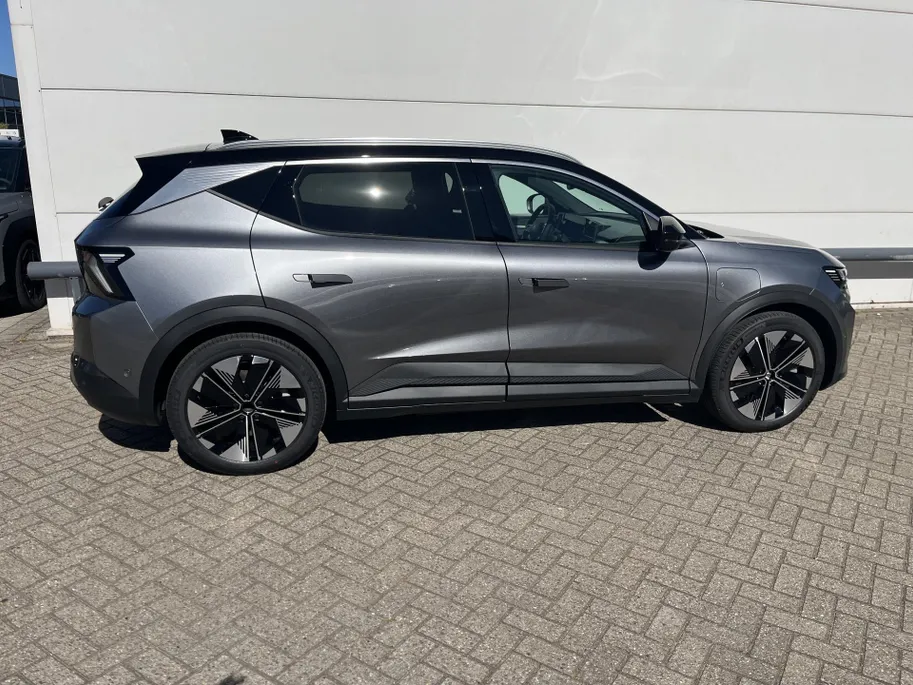Renault Scénic E-Tech EV87 long range techno Nu op voorraad met 3.000 euro korting bij Zeeuw en Zeeuw Naaldwijk /  5 jaar garantie incl.