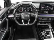 Audi Q5 50 TFSIe 299pk S-tronic S edition · Camera · Wegklapbare Trekhaak · Apple/Android Car Play · Navigatie · 20'' Inch ·