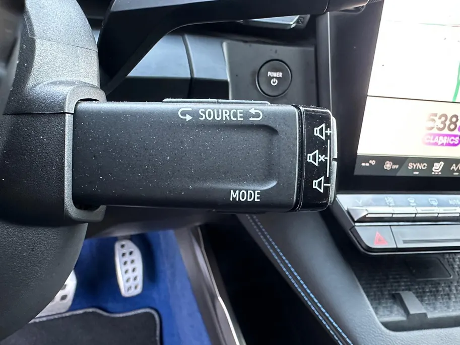 Renault Scénic E-Tech EV87 long range esprit Alpine | Automaat | Panoramadak | Harman Kardon | Stoel & Stuurverwarming | Automatische Kofferklep | Apple Carplay & Android Auto | Dodehoek Detectie | 12 Maanden BOVAG Garantie