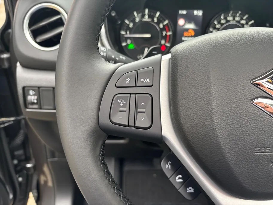 Suzuki Vitara 1.4 Boosterjet Smart Hybrid Style | €2200.- korting | Hoge instap | Navigatie | Half leer | Camera