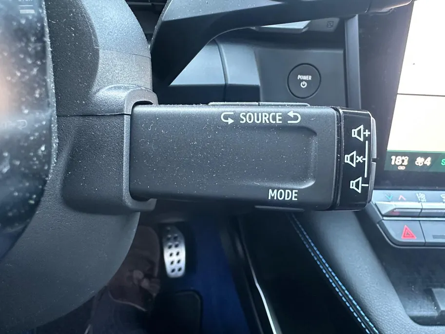 Renault Scénic E-Tech EV87 long range esprit Alpine | Panorama Dak | Memory Stoelen | Harman & Kardon | Stoel- & Stuurverwarming | Apple Carplay & Android Auto | Sfeerverlichting | Rijdende Demo