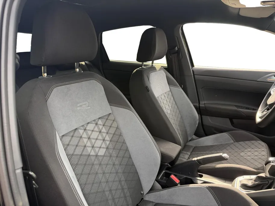 Volkswagen Taigo 1.0 TSi DSG7-autom. R Line | Automaat | Camera | Climate Control | Apple Carplay/Android Auto | Keyless | Sportstoelen | R-line