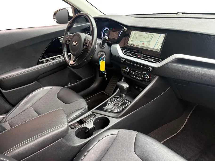 Kia Niro 1.6 GDi Hybrid DynamicLine | Navigatie | Apple Carplay / Android Auto | Climate Control | Achterruitrij Camera | Lichtmetalen Velgen |