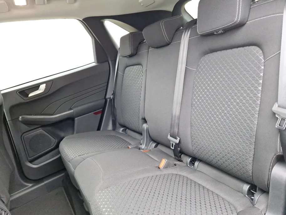 Ford Kuga 2.5 PHEV Titanium | El. Trekhaak | Camera | Navigatie | Climate Control | Draadloze Apple Carplay&Android Auto | 17' Lichtmetaal | Parkeersensoren |