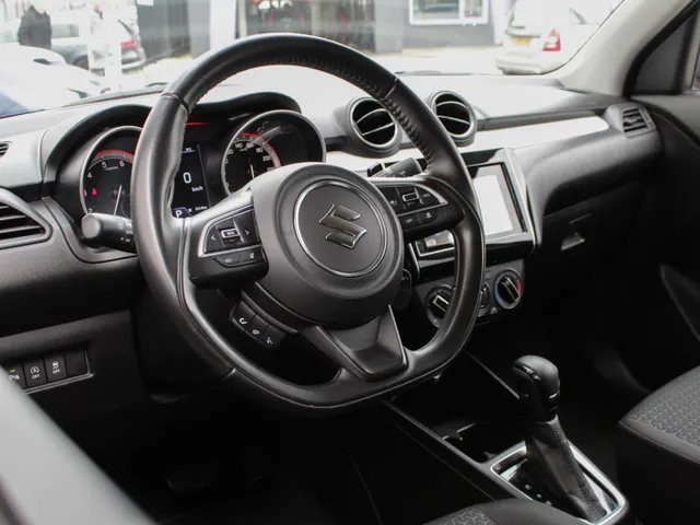 Suzuki Swift 1.2 Select Smart Hybrid Automaat | Navi | Adap. Cruise | PDC V+A | Camera | Lm-Velgen