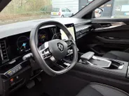 Renault Austral 1.2 E-Tech full hybrid 200 iconic Automaat | Panorama dak | Naviagatie |Airco/Ecc | PDC/Camera |