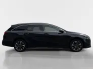 Kia Ceed Sportswagon 1.0 T-GDi MHEV Design Edition Automaat | Navi | Clima | Adaptive Cruise | Camera | Stoel-/Stuurverwarming | JBL Soundsysteem | LED Koplampen