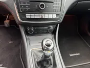 Mercedes-Benz A-Klasse 180 Business Solution | Zeer nette auto | Navigatie | Achteruitrijcamera | Parkeersensoren v + a | Comfort stoelen | Stoelverwarming | Bovag garantie | NAP