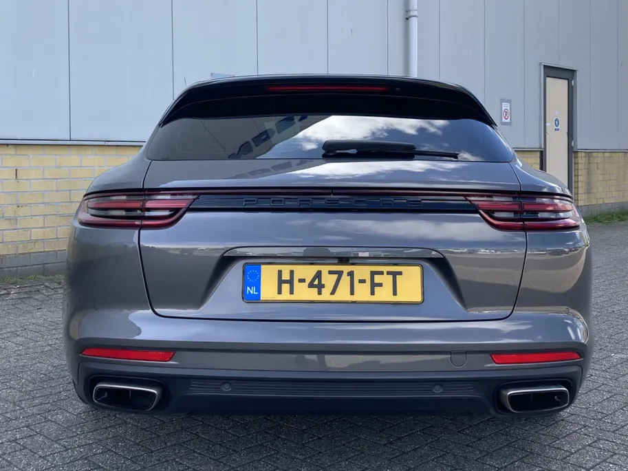 Porsche Panamera Sport Turismo 4 - 3.0 331 pk Sport Chrono - Panoramadak - Stoelverwarming  - Luchtvering - 21 inch lichtmetalen velgen