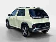 Hyundai Inster Evolve 49 kWh | Nieuw | Uit voorraad leverbaar | Zeer compleet | 360 km range | 360 graden camera | Hyundai Rotterdam - Noord |