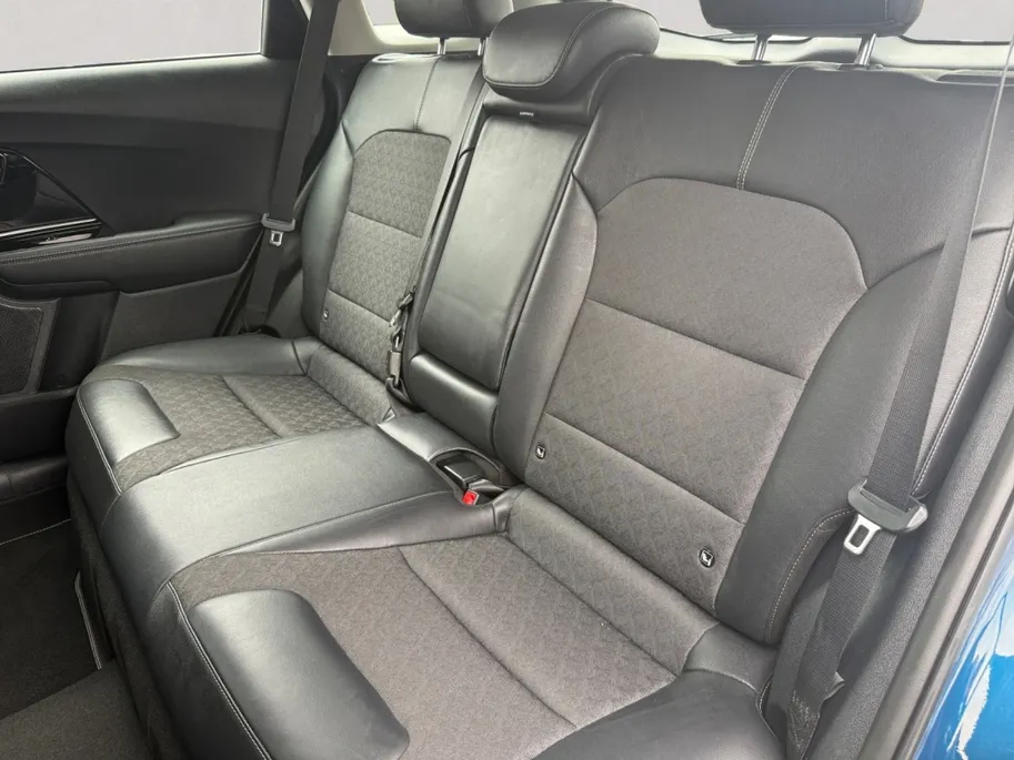 Kia Niro 1.6 GDi Hybrid DynamicLine | Stoel- en stuurverwarming | Apple/Android