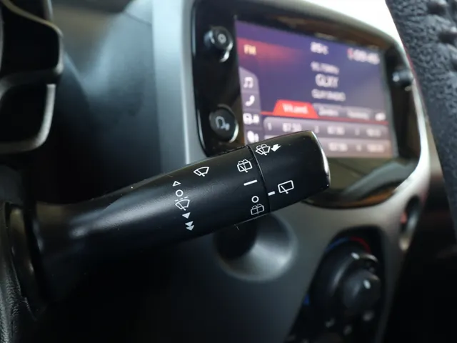 Toyota Aygo 1.0 VVT-i x-play Automaat | Camera | Apple Carplay & Android Aut