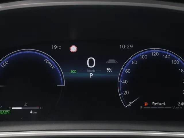 Toyota Corolla Touring Sports Hybrid 140 GR Sport | Schuif/Kantel Dak | Headup Display | Apple/Android Auto |