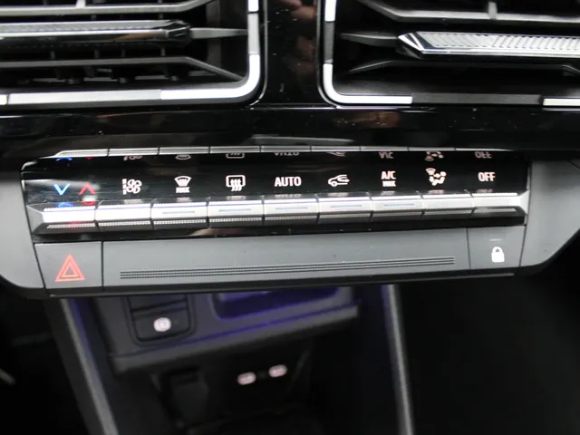 Renault 5 comfort range Iconic Black Cinq - 52 kWh | Speciale Editie | Lederen bekleding | Harman Kardon | DEMO VRAAG NAAR DE BESCHIKBAARHEID