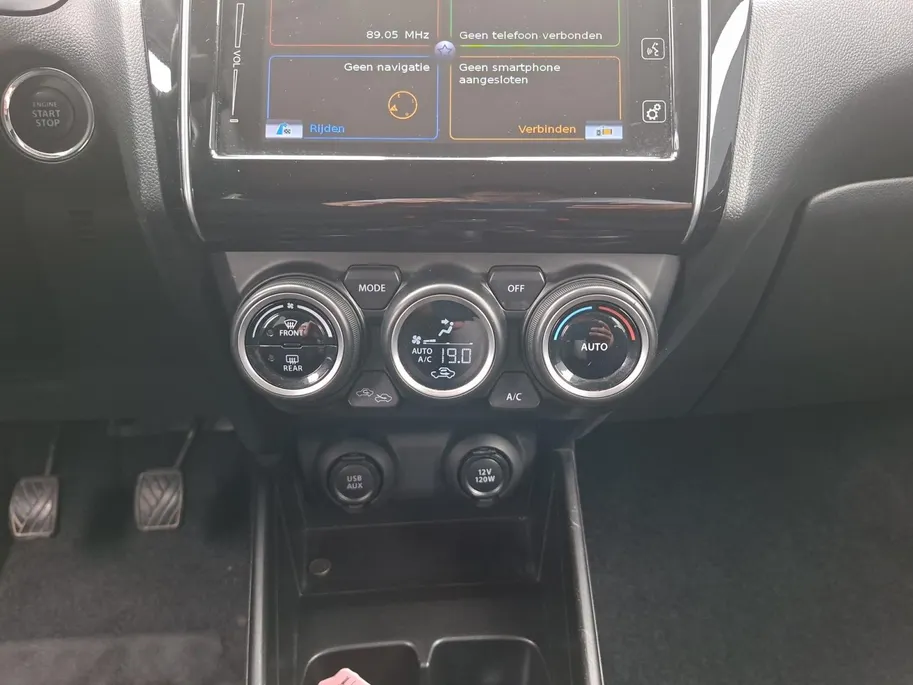 Suzuki Swift 1.2 Style Smart Hybrid | Navigatie | Hoge instap | Adaptieve cruise control | Blind spot