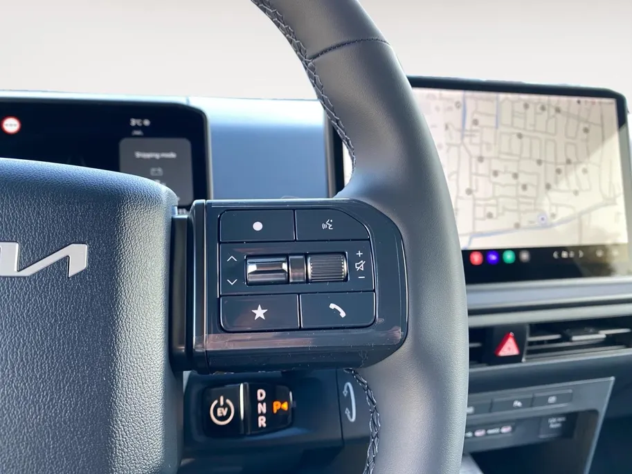Kia PV5 L2H1 Elite Executive 51.5 kWh | Nieuw te bestellen! | 297 Km bereik |  Laadcapaciteit 4.4 m³ | 360° Camera | Verwarmd stuur