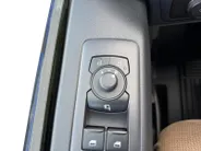 Ford Transit Custom 300 2.0 TDCI L2H1 Trend Dubbele Cabine 136 pk Automaat - 6 persoons | BPM VRIJ! | Adaptive Cruise Control | Dubbele schuifdeur | Achteruitrijcamera | Parkeersensoren |
