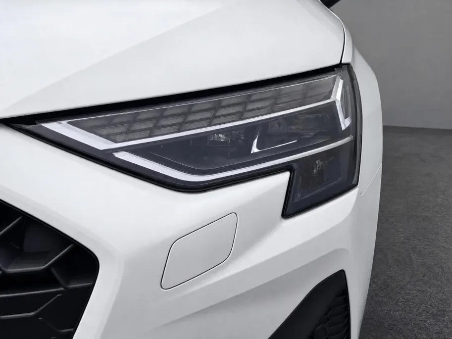 Audi A3 Limousine Advanced edition 30 TFSI 116 PK Limousine · Sonos · Optiekpakket zwart plus · Lichtpakket plus ambient light · MEGA Sale