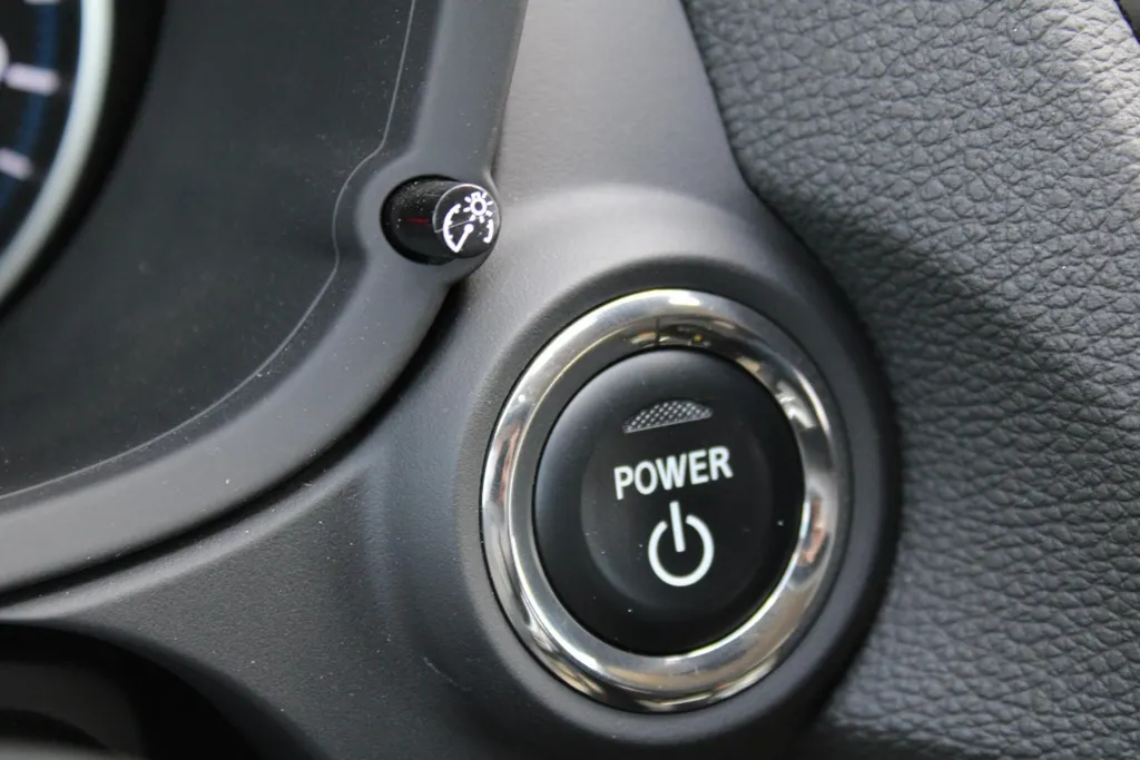 Mitsubishi Eclipse Cross 2.4 PHEV Intense | 18' LM | Clima | Keyless | Stoelverwarming | Cruise | Camera | Plug-in |