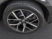 Volkswagen Tiguan 1.5eHybrid 200kW/272PK R-Line · Panoramadak · Trekhaak · 360°Camera + Parkeersensoren · Garantie t/m 20-07-2030 of 100000km.