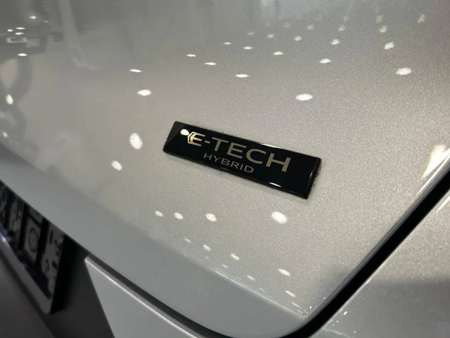Renault Captur 1.6 E-Tech Hybrid 145 Zen *Aut*Navi+Camera*Parkeersensoren*Climate*Nette Auto!