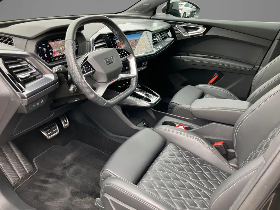 Audi Q4 Sportback e-tron 45 S Edition 82 kWh 210kW/286PK · Leder · Stoelverwarming · Navigatie · Apple/Android Car Play ·
