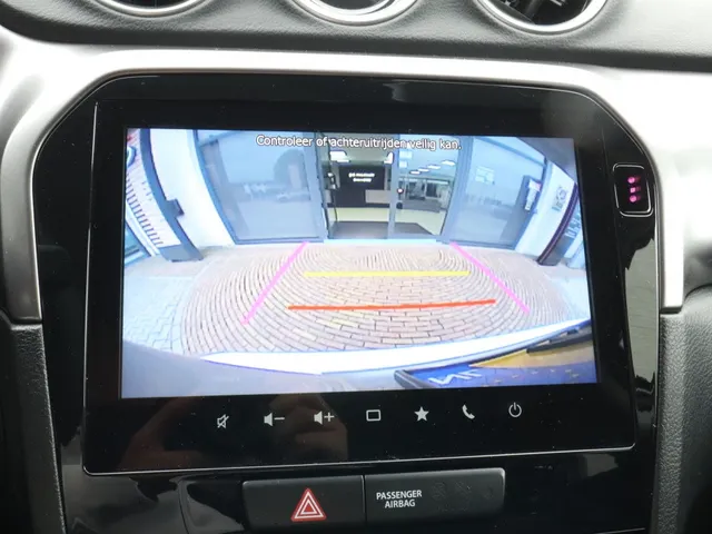 Suzuki Vitara 1.4 BoosterJet Hybrid Select Automaat All Seasons | Carplay | Adaptive Cruise