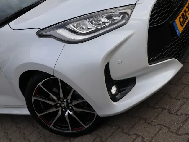 Toyota Yaris 1.5 Hybrid 130 GR Sport Plus PanoDak
