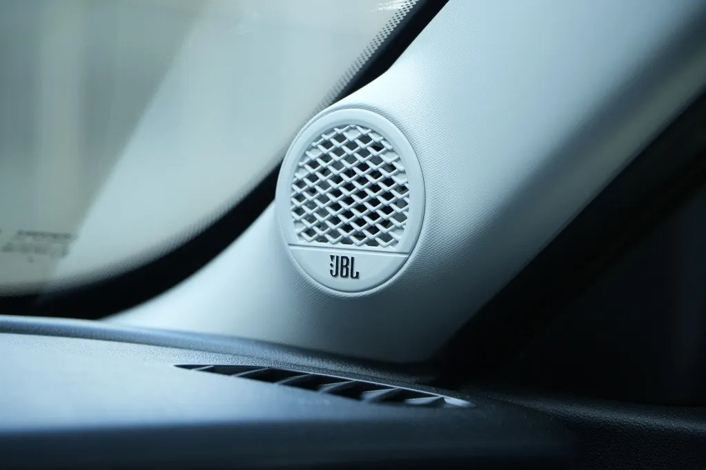 Jeep Avenger 1.2 e-Hybrid Summit | Navi | JBL | Camera | Winter | 18'