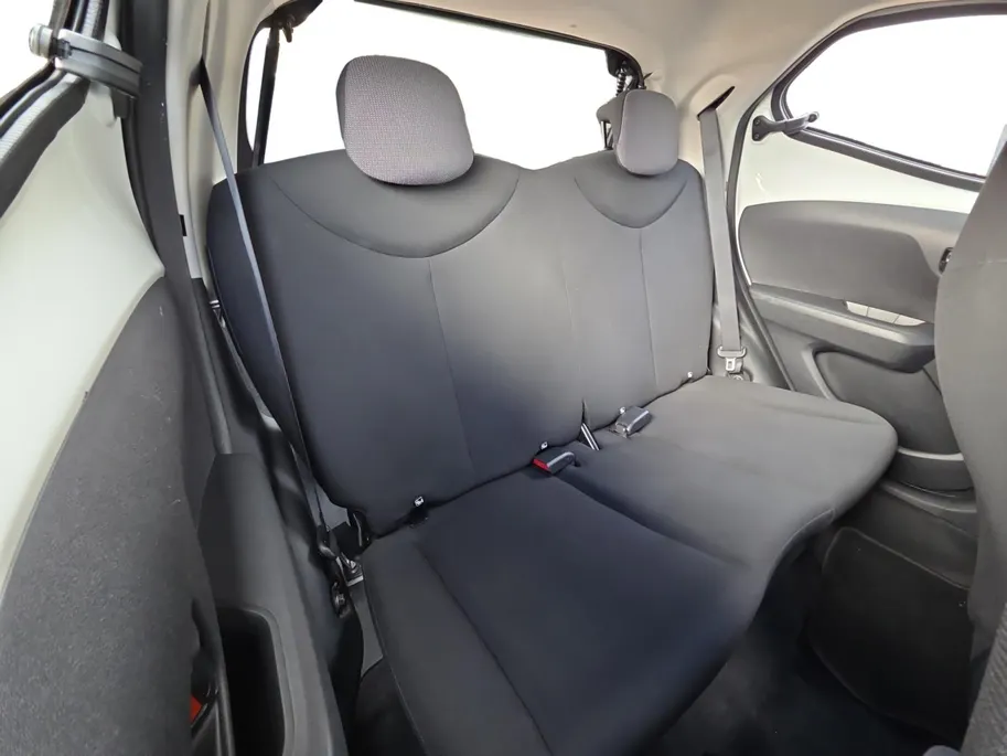 Toyota Aygo 1.0 VVT-i x-fun | Airco | Cruise Control | 12 Maanden BOVAG Garantie |