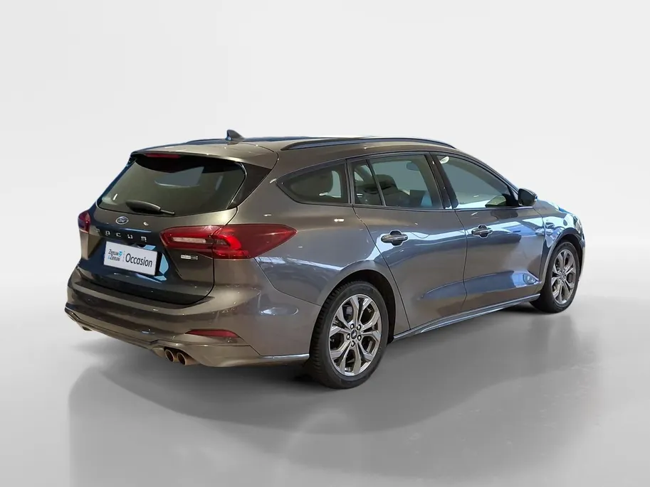 Ford Focus Wagon 1.0 EcoBoost Hybrid St-Line 125pk automaat | 1500 kg Aanhanggewicht | Navigatie | Cruise control | All season banden