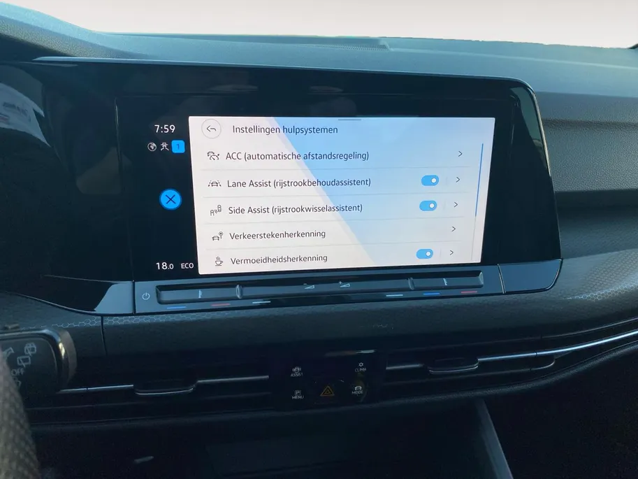 Volkswagen Golf 1.4 eHybrid GTE | Automaat | Kuipstoelen | Camera | Dodehoek Detectie | Cruise Control Adaptief | Climate Control | Keyless | DAB