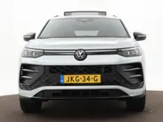 Volkswagen Tayron 1.5 272pk DSG eHybrid R-Line Edition · Panoramadak · 360 Camera · Wegklapbare Trekhaak · Stoelverwarming · Apple/Android Car Play · 20'' Inch · Garantie t/m 03-11-2029 of 100.000km