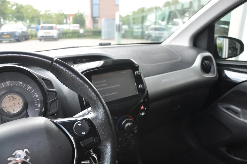 Peugeot 108 1.0 e-VTi Allure Camera Navi