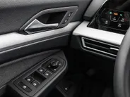 Volkswagen Golf Life Edition 1.5 eHybrid 204 PK 7 versn. DSG · Draadloze telefoonlader · Achteruitrijcamera · Privatelease Van 594,- voor  472,- obv 24 maanden! · Prijs is inclusief inruilpremie · MEGA SALE