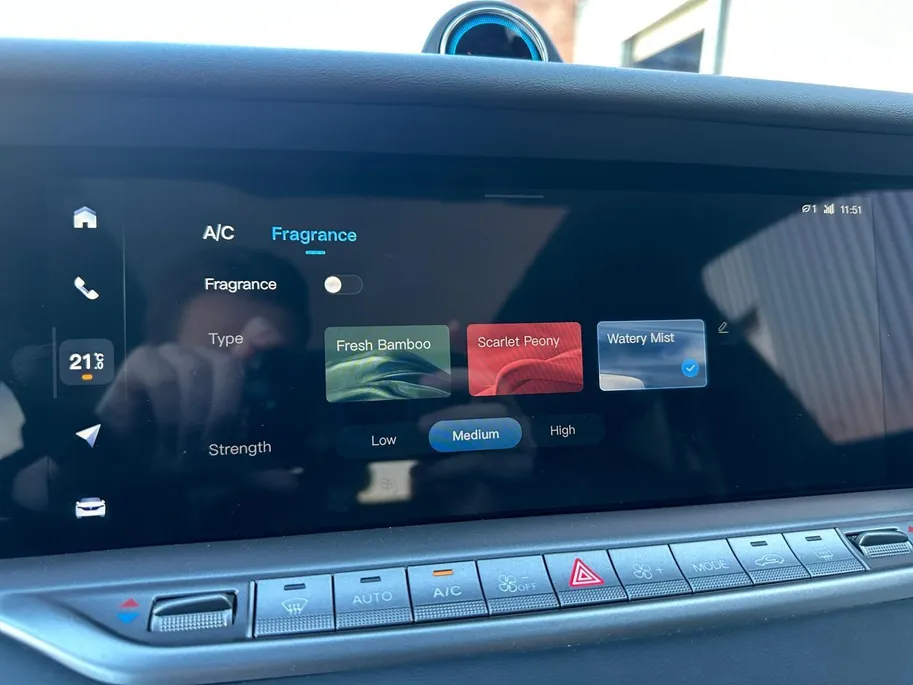 Voyah Free Flagship Edition 4WD 106 kWh | Demo | Full Option | Trekhaak met 2000kg trekgewicht | Luchtvering | Stoelkoeling, -verwarming en -massage |Blackline exterieur & interieur|