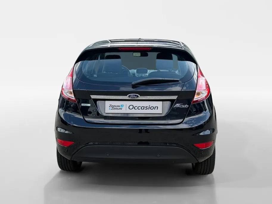 Ford Fiesta 1.0 EcoBoost Titanium | NL auto | Navigatie | Parkeersensor achter | Bluetooth | Cruise control | Verwarmde voorruit |