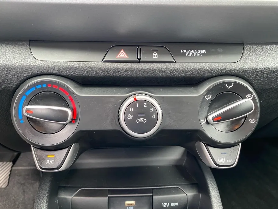 Kia Stonic 1.0 T-GDi MHEV ComfortLine | Airco | Navigatie | Cruise control | Parkeercamera | Apple Carplay/Android Auto
