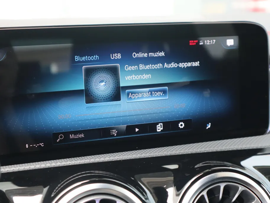 Mercedes-Benz CLA Shooting Brake 250 e Premium l Panoramadak l Stoelverwarming l Achteruitrij camera