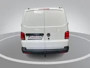 Volkswagen Bedrijfswagens Transporter 2.0TDi 110pk L2H1 30 · Achteruitrijcamera · Trekhaak · Stoelverwarming · Standkachel · Apple Carplay / Android Auto · Dakdragers ·