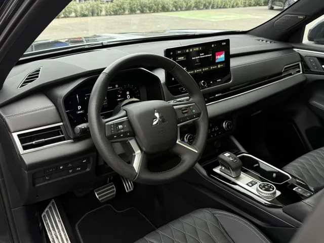 Mitsubishi Outlander 2.4 PHEV Instyle