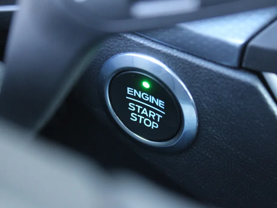 Ford Focus 1.0 EcoBoost Active Business | Trekhaak | Panoramadak | Stuur-/stoel-/voorruitverwarming | Camera | Navi | 18' LM | LED | Cruise adapt. | B&O audio | Zeer nette auto!! |
