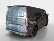 Ford E-Transit Custom 340 L2H1 Sport 71 kWh 218 pk | NIEUW TE BESTELLEN | 17' LM velgen | Laadruimtebescherming | Achteruitrijcamera | All weather banden | Trekhaak | Rijklaarprijs!