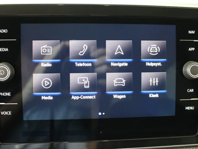 Volkswagen T-Cross 1.0 TSI 115pk Life Goal DSG Automaat | Navigatie via Apple Carplay | PDC | Climate Control