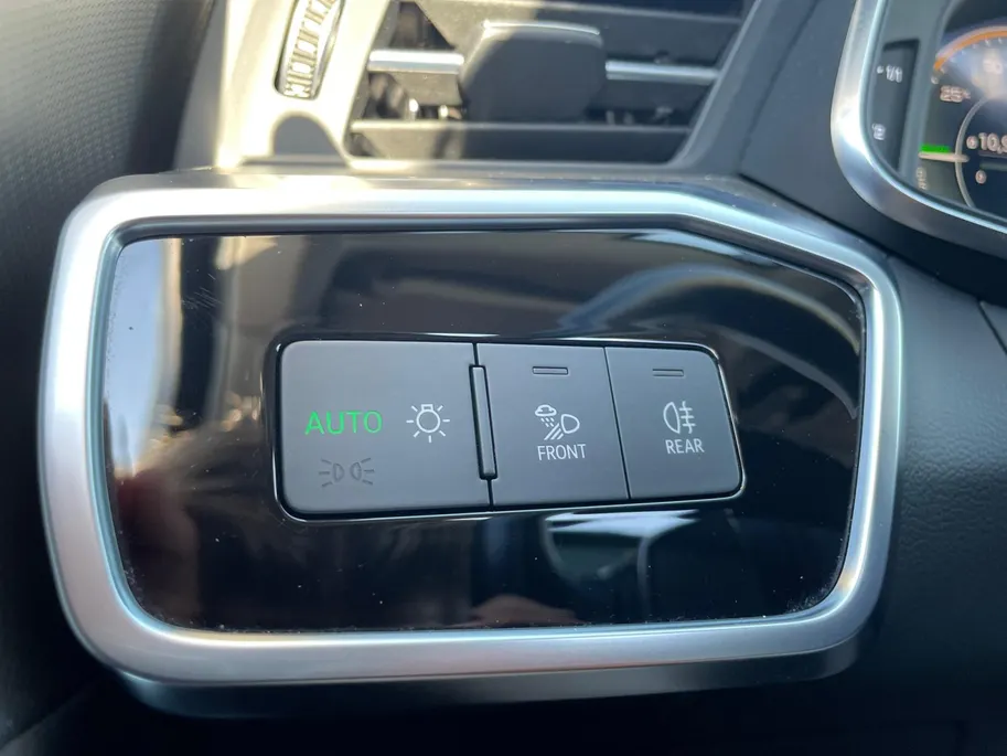 Audi A6 Limousine 50 TFSI e quattro Business edition *Automaat*Navi+360Camera*Schuif/kanteldak*Climate Control*Stoelverwarming/ventilatie*Elekt. Achterklep*Memory stoelen*Nette auto!