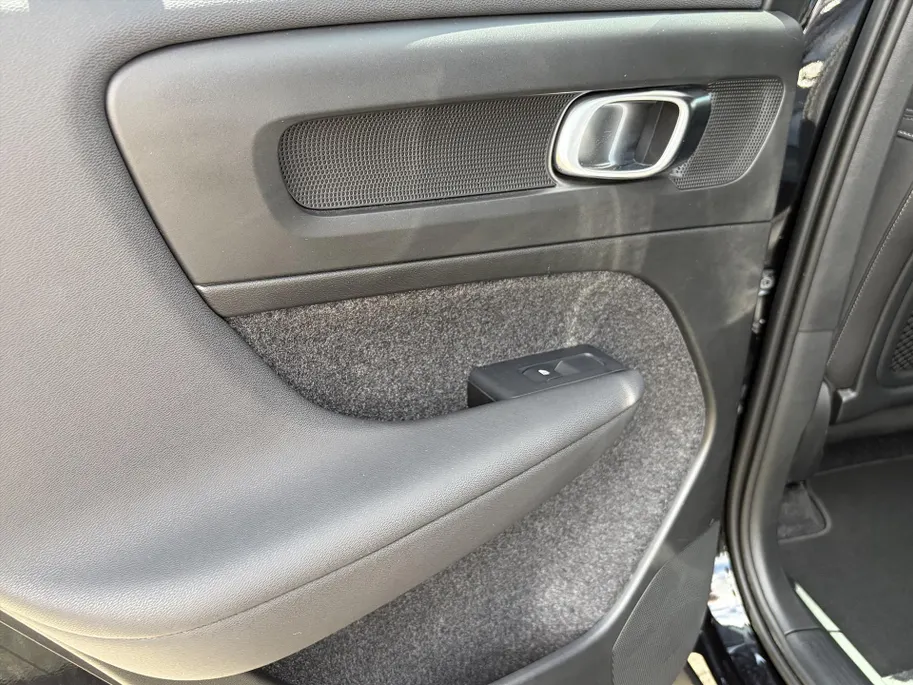 Volvo XC40 B3 2.0 163pk Mild Hybrid Automaat Essential |23dkm!