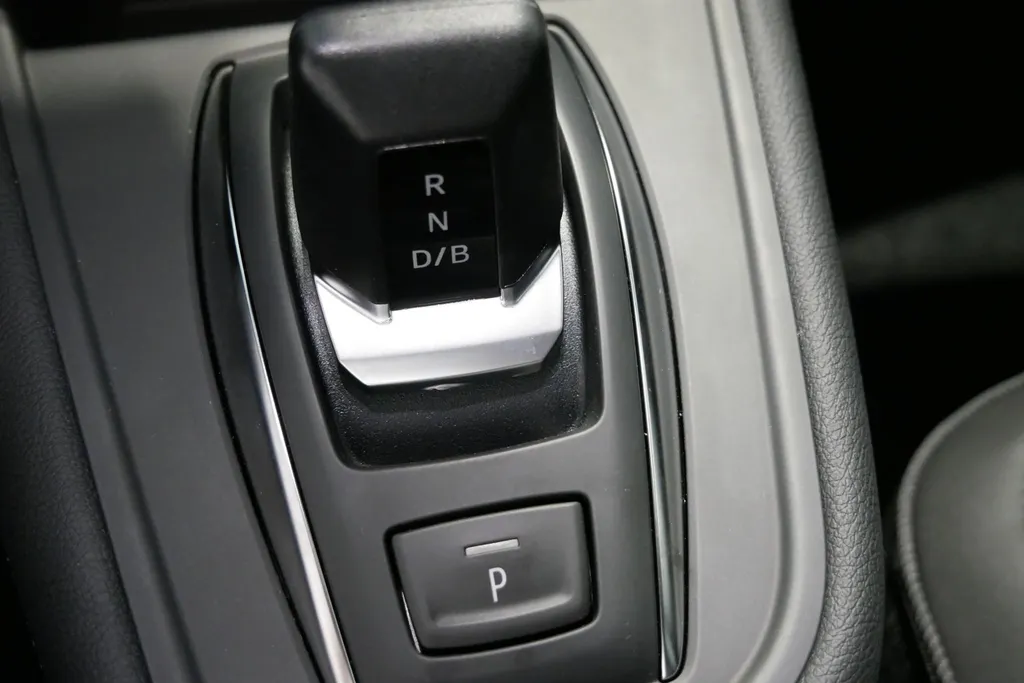Renault Captur 1.8 E-Tech full hybrid 160 esprit Alpine | Profiteer nu van €3.000,- Zeeuw & Zeeuw voorraadkorting |Elec. Schuif/kantel dak | Harman Kardon geluidinstallatie | Uit voorraad leverbaar op = op