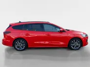 Ford Focus Wagon 1.0 EcoBoost Hybrid ST Line X 155pk automaat | Stoel- stuur en voorruitverwarming | Kantel / schuifdak | Driver assistance pack