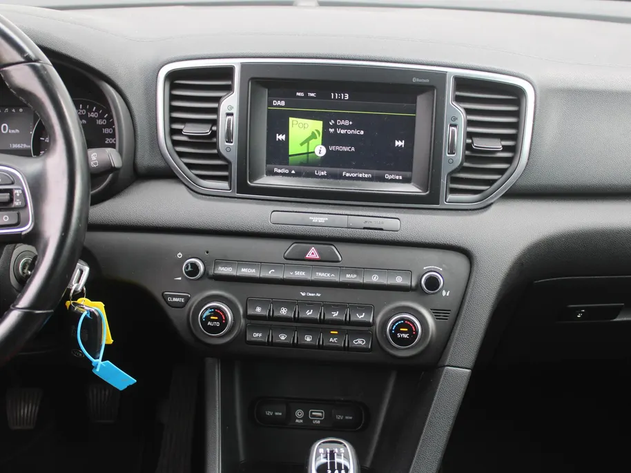 Kia Sportage 1.6 GDI First Edition | Trekhaak | 17' LM | Clima | Cruise | Navi | Camera | Parkeersensor achter |