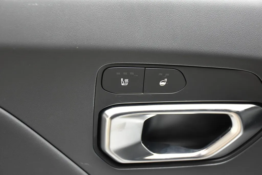 Kia K4 1.0 T-GDi MHEV 115pk DCT7 GT-Line Launch Edition (schuifdak)